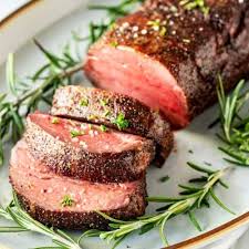 Entrée: Seared Whole Beef Tenderloin with Peasant Rolls & Horseradish Cream